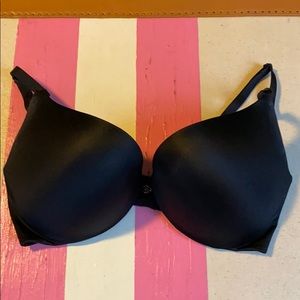 Victoria’s Secret very sexy 32DD